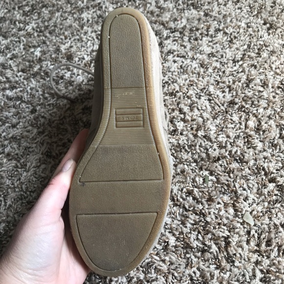 Toms Tan Suede Wedges - Picture 4 of 5